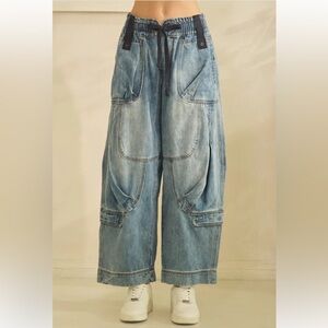 Wide-Leg Light Blue Denim Cargo Jeans with Drawstring Waist